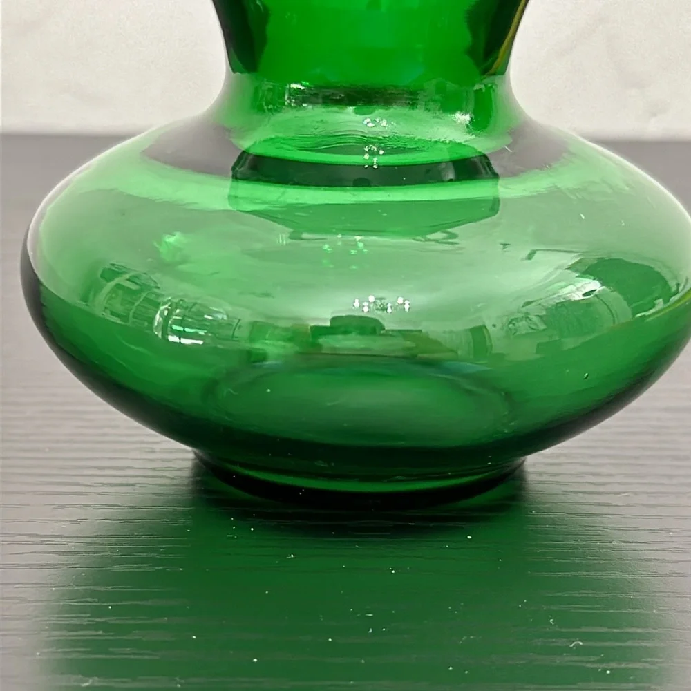 Anchor Hocking Forest Green Vintage Crimped Bud Vase